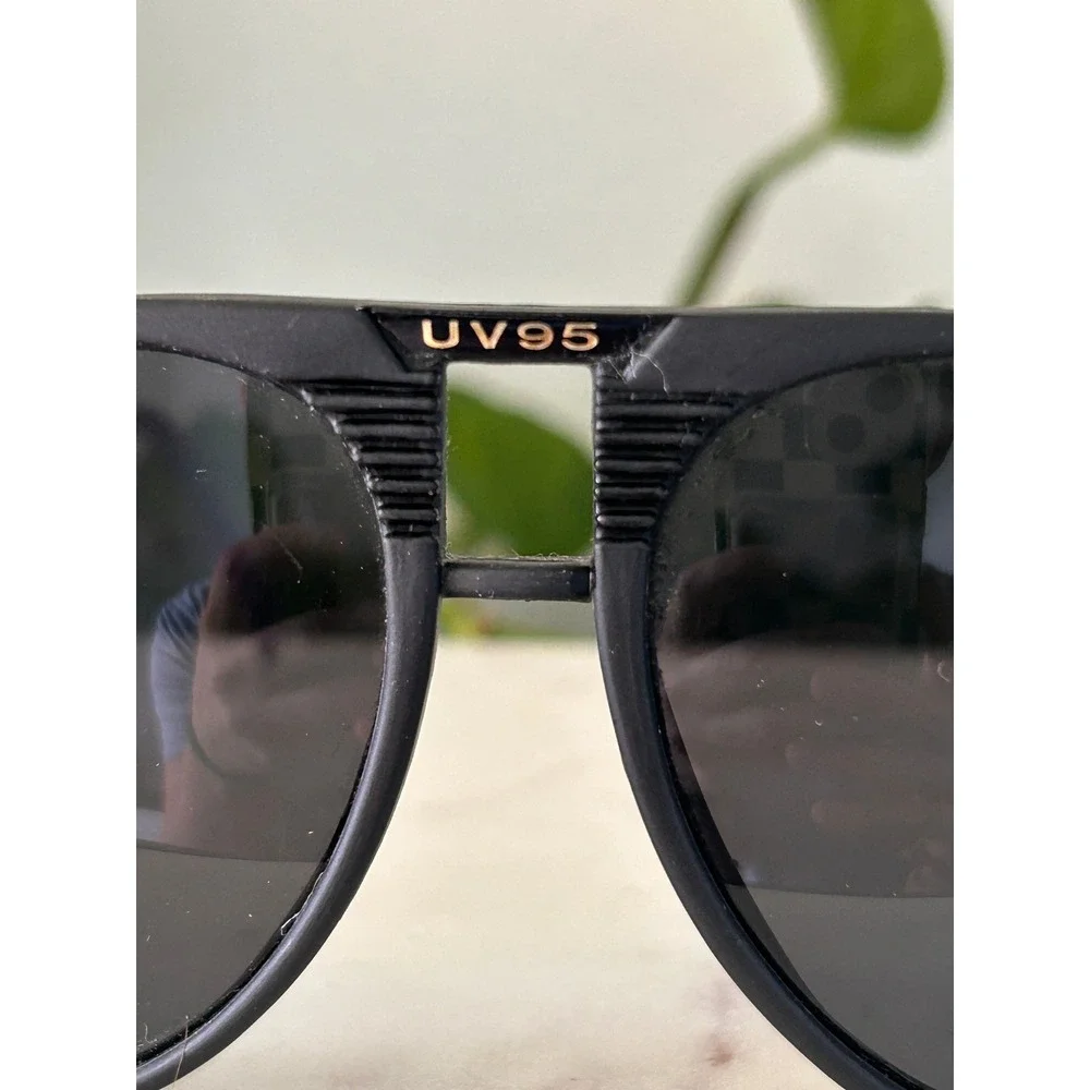 Ultravision vintage aviator
